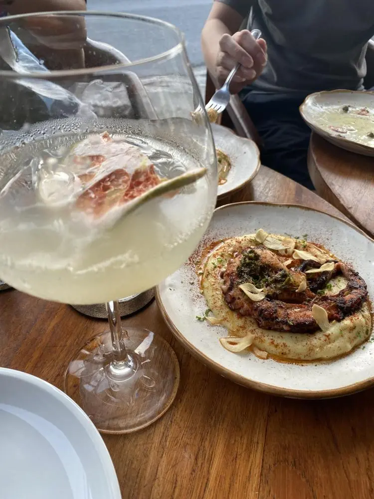 Gin Tonic Thursday 🎉

Posted via @cloutfeed