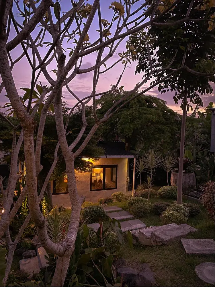 Today’s sunset in the backyard 🌅🥰