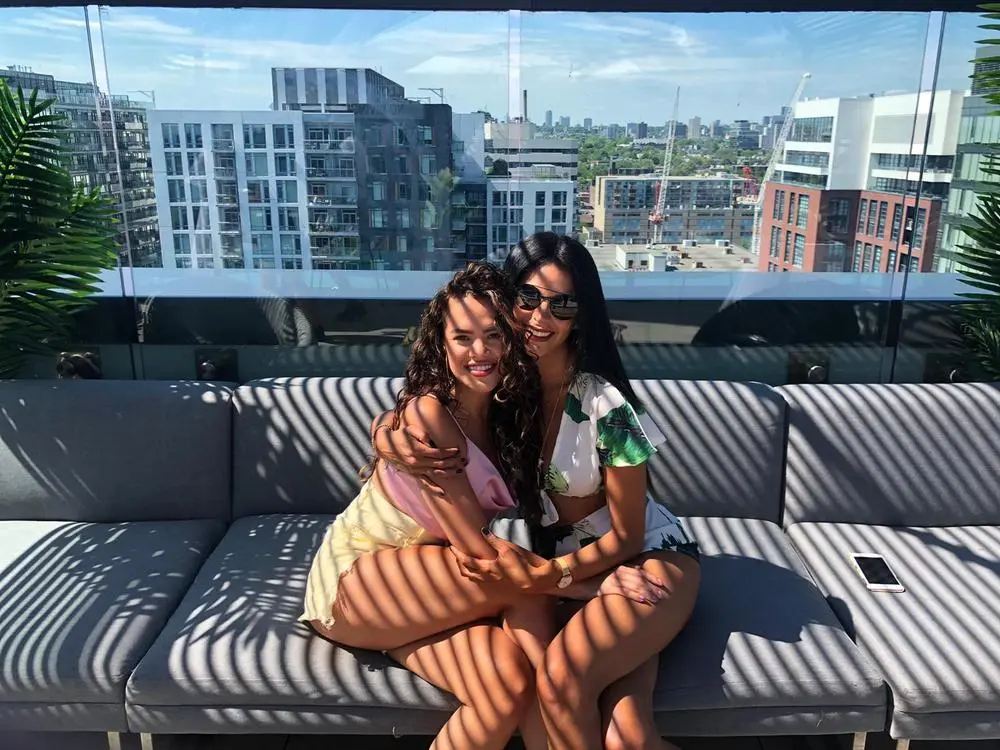 Really grateful and happy to be part of this community, today I had the pleasure to connect and add new members to our family 

Thank you so much to earlier and new Investors you guys are making this possible can't wait to see more and more joining us and supporting soon ❤️🇻🇪👑