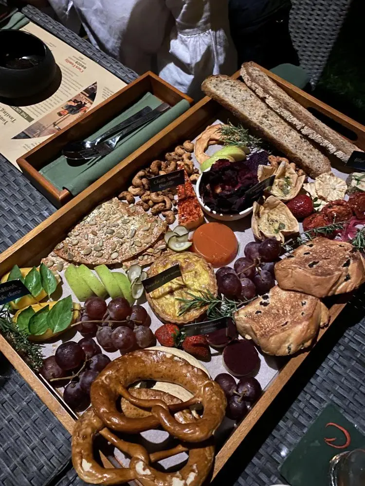 The best cheese platter I had in Bali 🥰 and it's been a while since I had fresh cheese

Posted via @cloutfeed