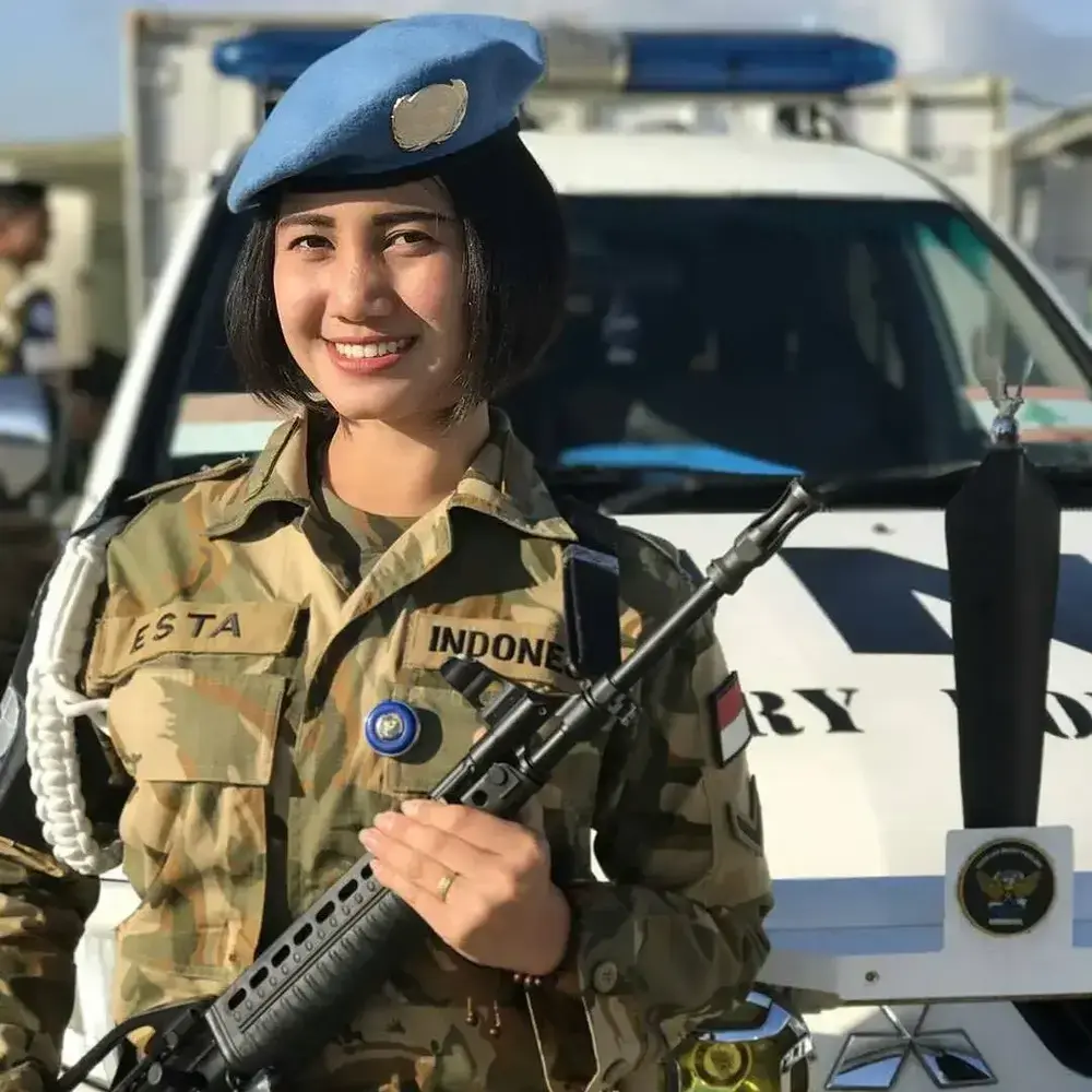 Jagain aku dong
TNI Cantik ❤️
Wonderful Indonesia 🇲🇨